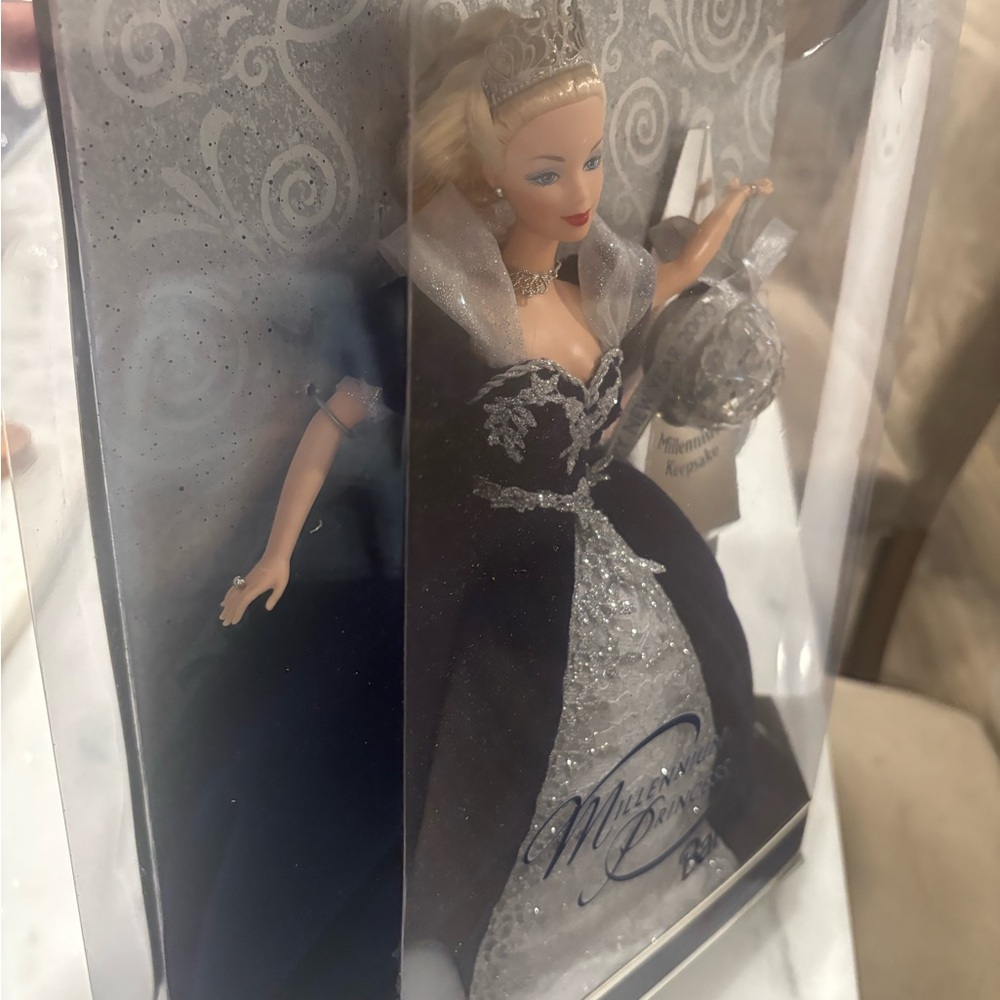 Barbie Special Edition in Blue and Silver Gown - Picture 3 of 8